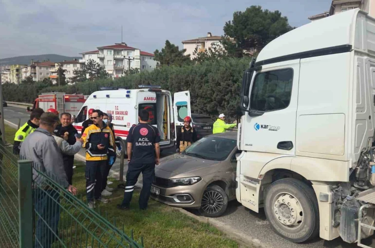 Önüne kattığı otomobili sürükledi 