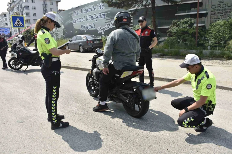 Ordu’da 17 bine yakın araç ve sürücüsü denetledi