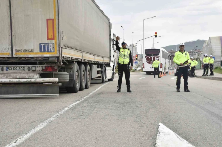 Ordu’da bir haftada 12 binden fazla araç ve sürücüsü denetlendi