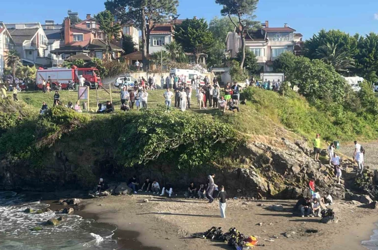 Ordu’da denizde dalgalara kapılan 17 yaşındaki çocuğu arama çalışmaları sürüyor 