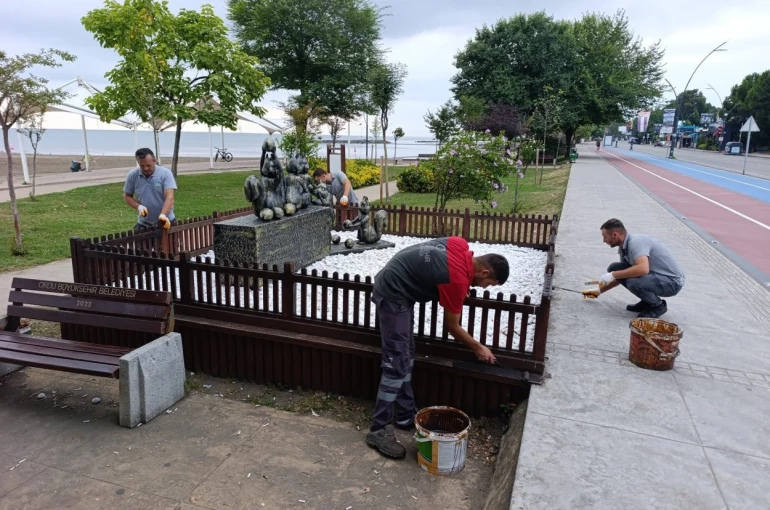 Ordu’da kent mobilyaları bakıma alınıyor