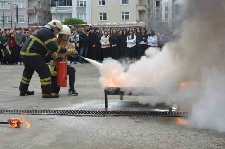 Ordu’da öğrencilere deprem ve yangınla mücadele eğitimi 