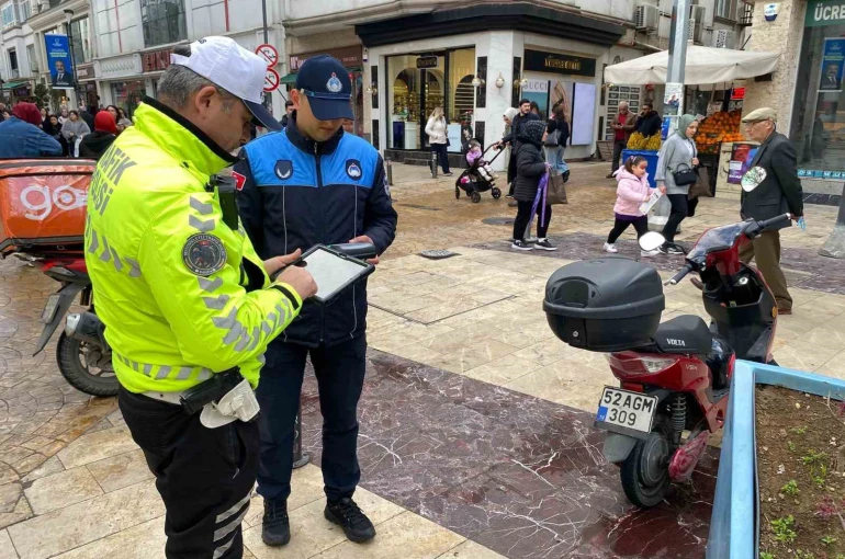 Ordu’da trafiğe kapalı caddede motosiklet kullanan 261 sürücüye 364 bin lira ceza 