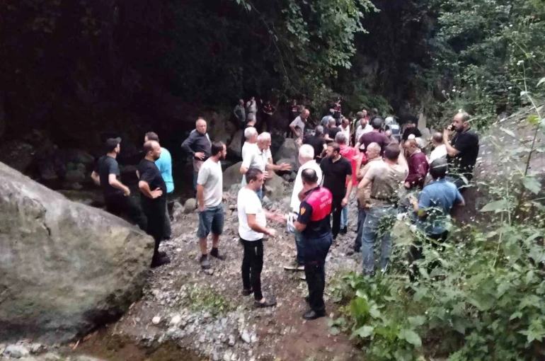 Ordu’da uçuruma yuvarlanan iki kardeş hayatını kaybetti