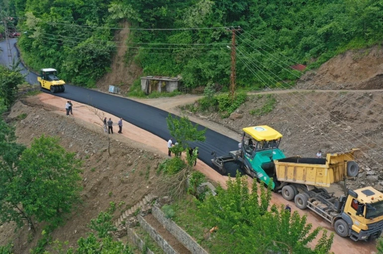 Ordu’nun kırsallarında sıcak asfalt çalışmaları 