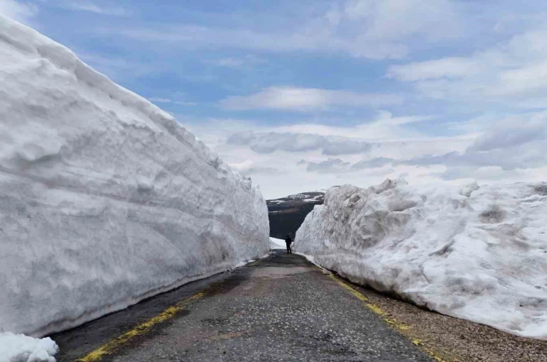 Ordu’nun yükseklerinde nisan sonunda 4 metre kar 