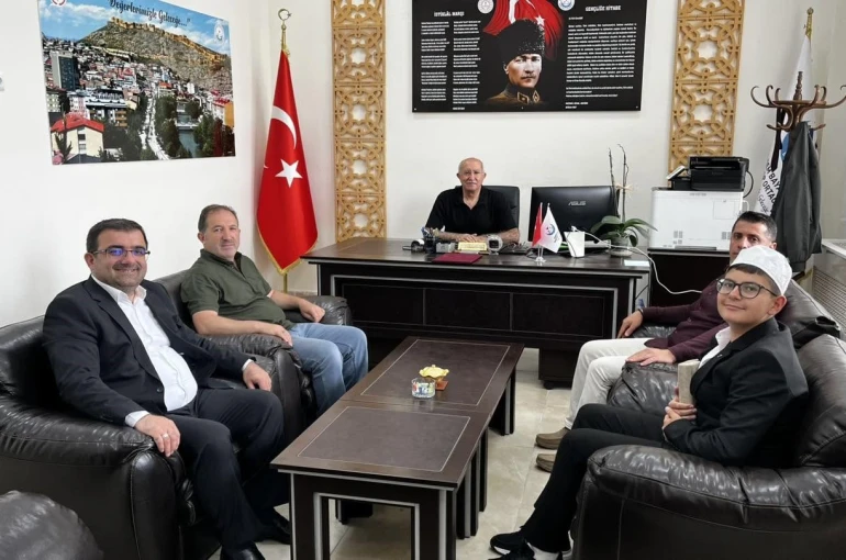 Örgün eğitimle birlikte hafızlık programı 152’nci mezununu verdi