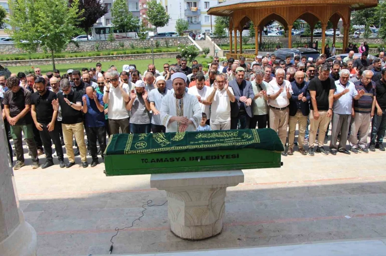 Orhan öğretmen, doğum günü ve evlilik yıl dönümünde hayatını kaybetti