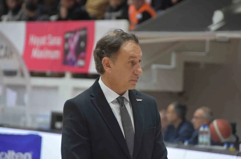 Orhun Ene: "Aliağa Petkimspor’u hak ettiği yere getirmeliyiz" 