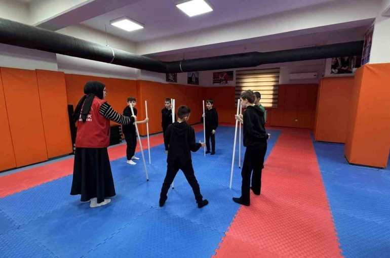 Ortaokul öğrencileri gönüllerince eğlendi 