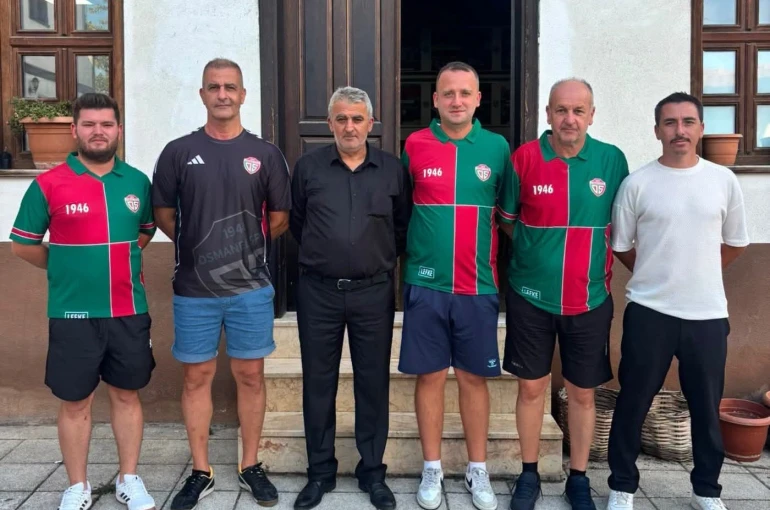 Osmanelispor, şampiyon kadro ile yola devam
