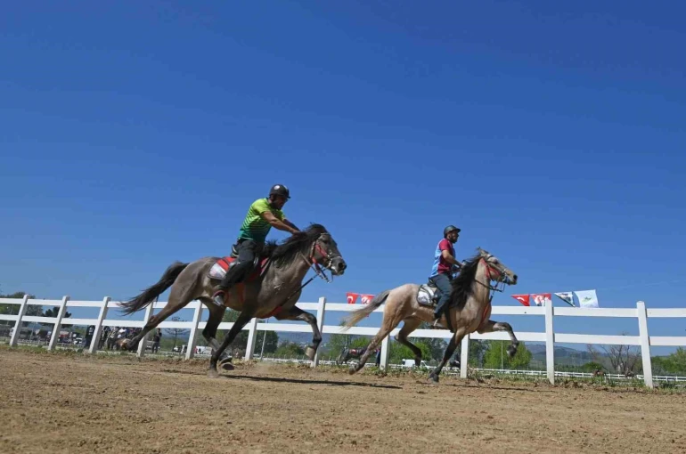 Osmangazi’de Geleneksel Rahvan At Koşusu coşkusu 
