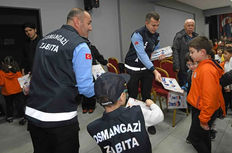 Osmangazi’de minikler zabıtanın görevlerini öğrendi 