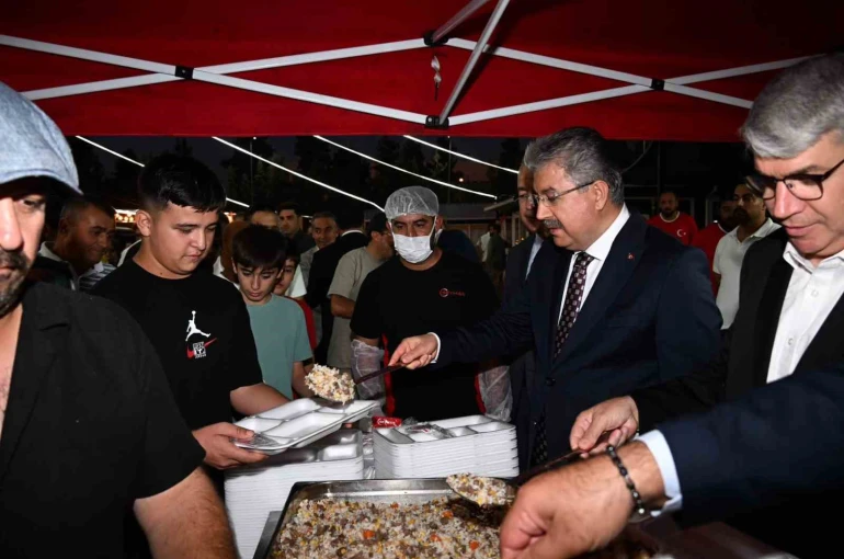 Osmaniye’de Ahilik ruhu konteyner çarşıda canlandı 