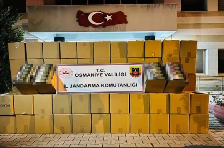 Osmaniye’de durdurulan tırda 1 milyon liralık kaçak makaron ele geçirildi 