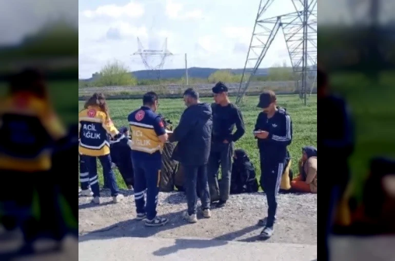 Osmaniye’de işçi servisi ile minibüs çarpıştı: 3 yaralı