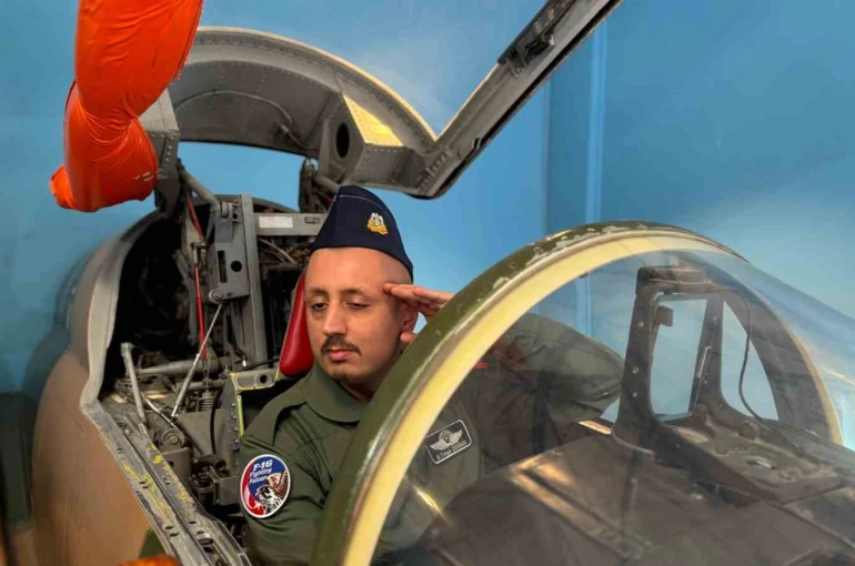 Otizmli birey Server Tolga Doğan’ın uçak kokpitine oturma hayali gerçek oldu 