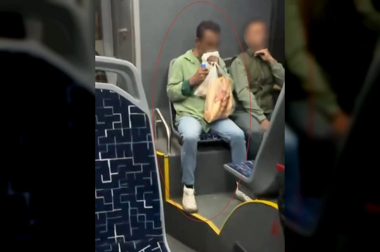 Otobüs yolculuğunda tedirgin eden anlar 