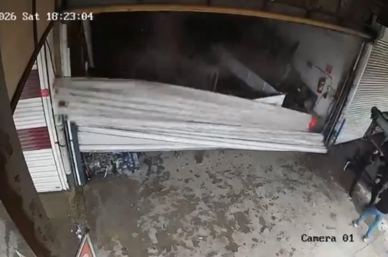 Otomatik kepengin tek darbeyle düştüğü anlar kamerada 