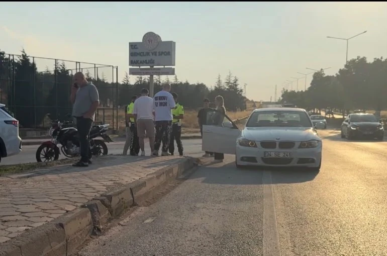 Otomobil ile motosiklet çarpıştı: 1 yaralı