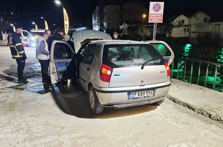 Otomobili küle dönmekten itfaiye kurtardı 