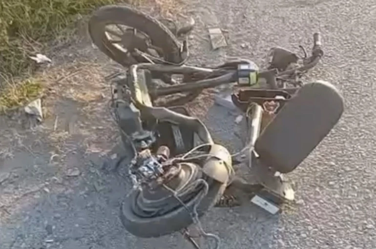 Otomobilin çarptığı elektrikli bisiklet sürücüsü genç kız hayatını kaybetti 