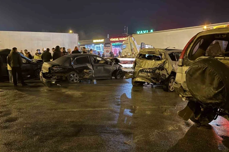 Otoyoldaki feci kazada tır sürücüsü yaşananları anlattı: "Gelen vurdu, giden vurdu" 