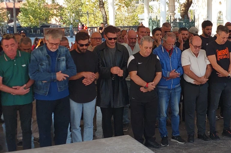 Oyuncu Uraz Kaygılaroğlu’nun acı günü