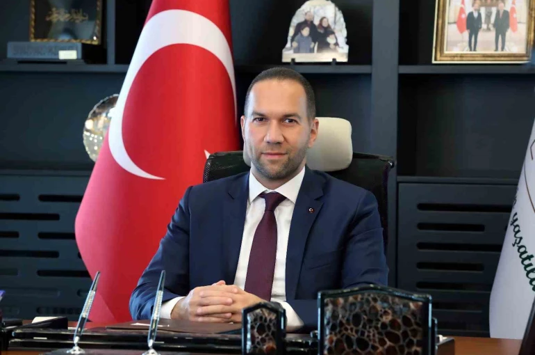 Özdemir: "Bayramlar, kardeşlik ve dayanışmanın en güçlü sembolüdür"