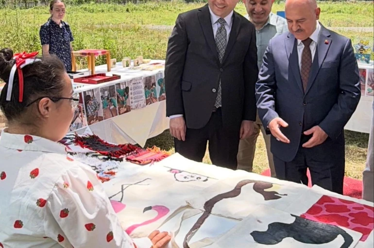 Özel eğitim öğrencilerinden göz dolduran yıl sonu sergisi