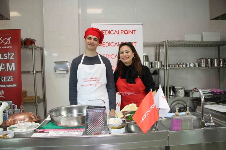 Özel öğrenciler "Birlikte pişirdik, birlikte başardık" etikliğinde buluştu