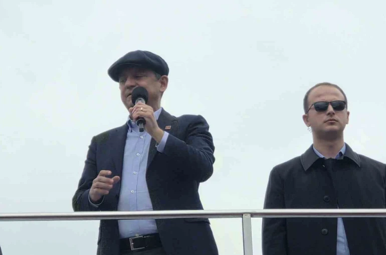 Özgür Özel, Kütahya’da "Millet İradesine Sahip Çıkıyor" mitinginde konuştu