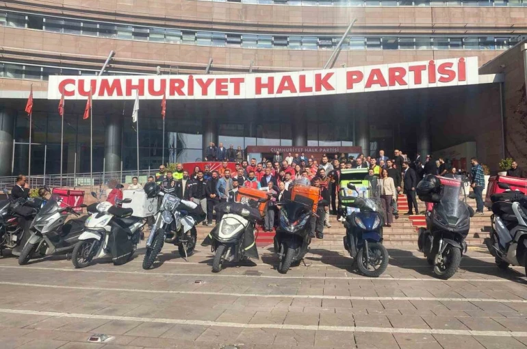 Özgür Özel: "Motokuryelere karşı anlayışlı olmak lazım, empati kurmak lazım"