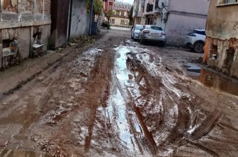 Özgür Özel’i eleştiren İba: "Anlatılan Edirne ile yaşanan Edirne aynı değil" 