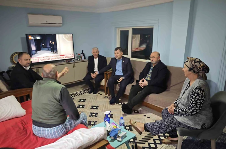 Öztürk’ten hastalara moral ve destek 