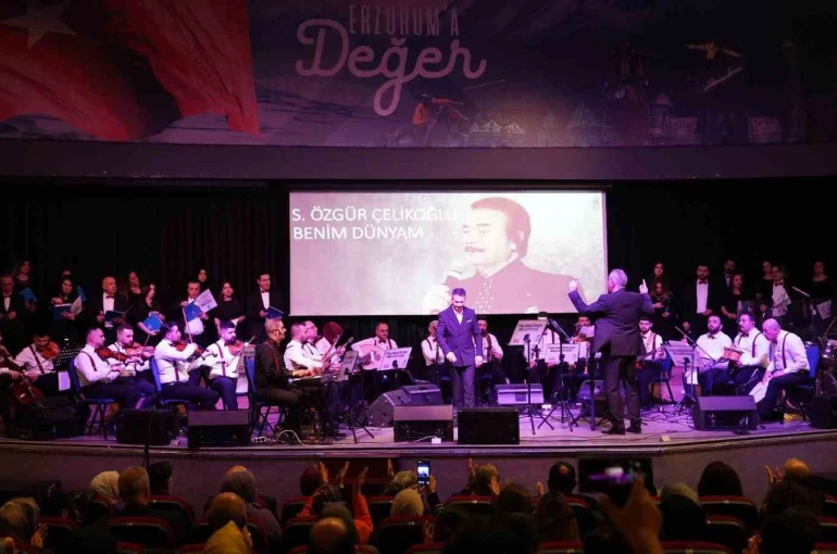 Palandöken’de "Kaset şarkıları" konseri yoğun ilgi gördü 