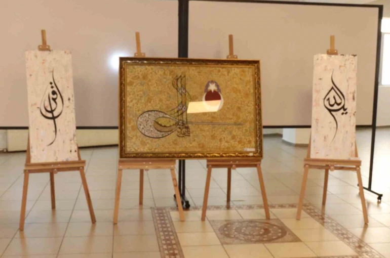 Pamukkale’de 100 eser sanatseverle buluştu 