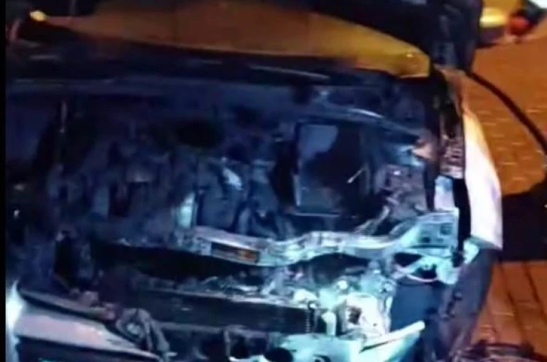 Park halindeki otomobilde yangın