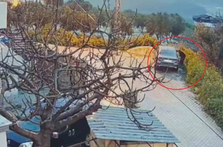 Park halindeki otomobili benzin döküp yakan, araç sahibinin yeğeni çıktı 