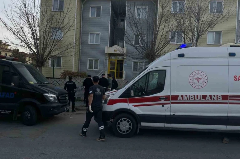 Patates kızartmasından zehirlendikleri iddiasıyla anne ve 3 çocuğu hastanelik oldu