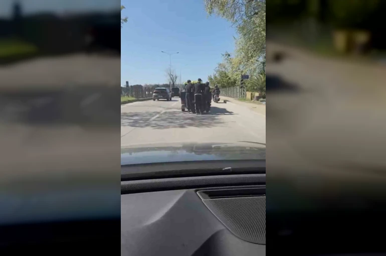 Patenli gençlerin tehlikeli yolculuğu kamerada 