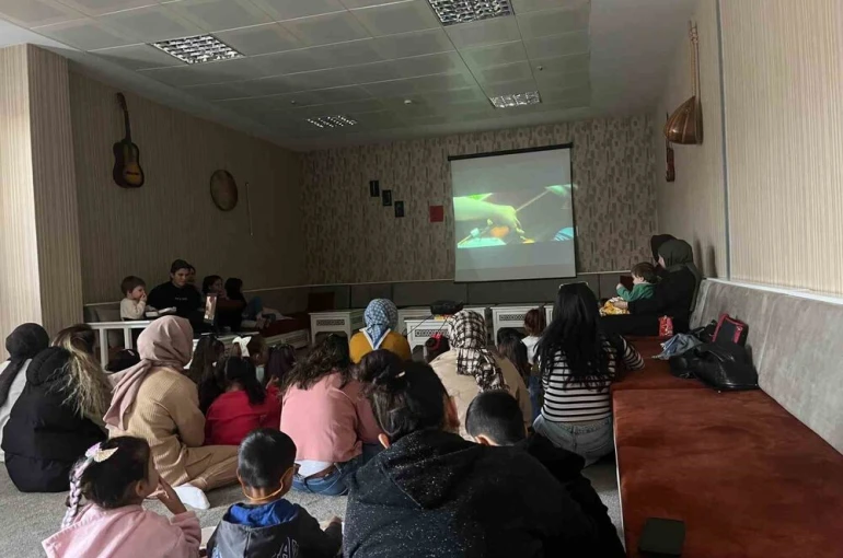 Patnos gençlik merkezinde sinema etkinliği ilgi gördü 