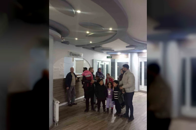 Patnos’ta depremin yaraları sarılıyor 