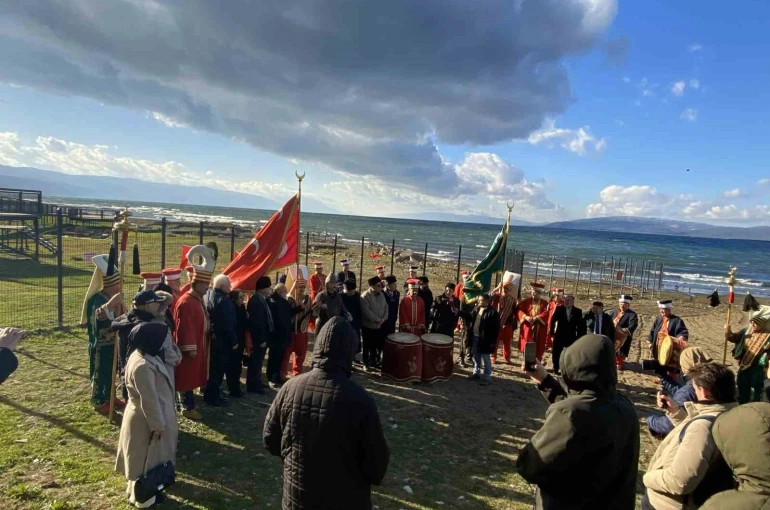 Patrikhane’ye mehterli cevap 