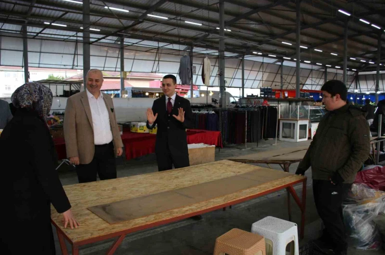 Pazarcı esnafını dinlediler 