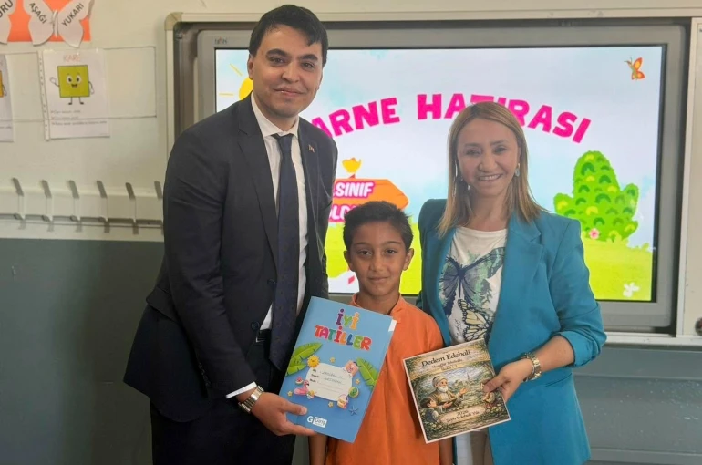 Pazaryeri’nde 1048 öğrenci yaz tatiline, 49 genç üniversite yolculuğuna uğurlandı 