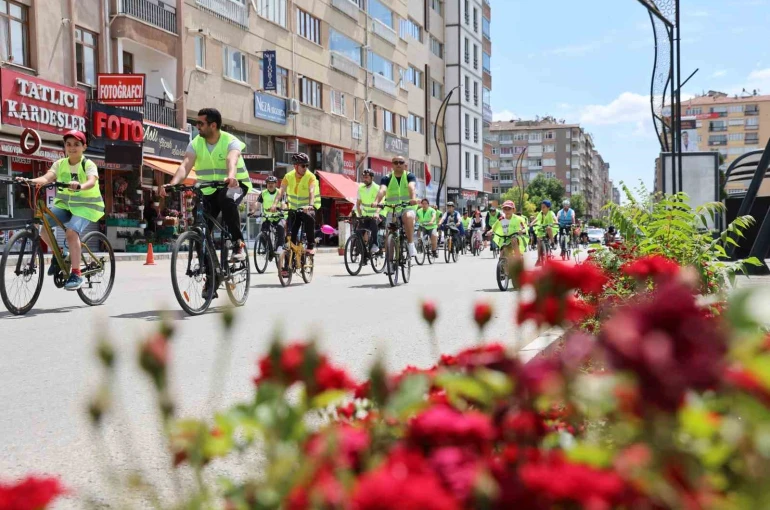 Pedallar, sağlık için çevrildi 
