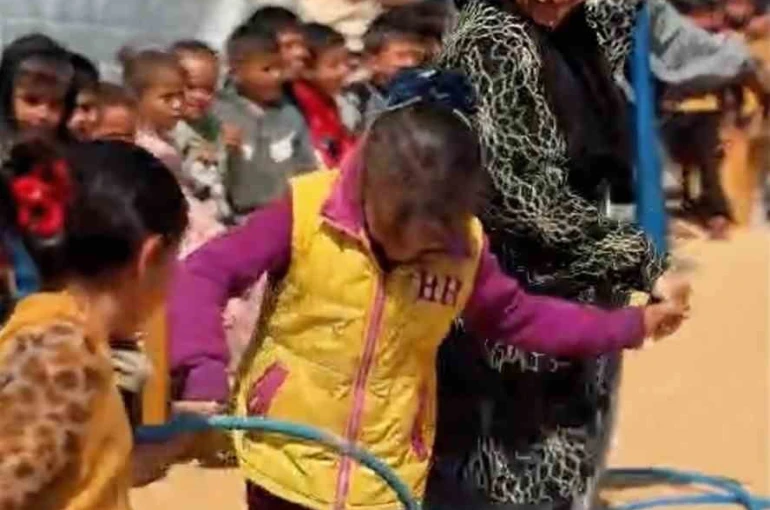 Pendik Belediyesi Gazze’de "Bayramlık Giydirme ve Çocuk Şenliği" düzenledi 