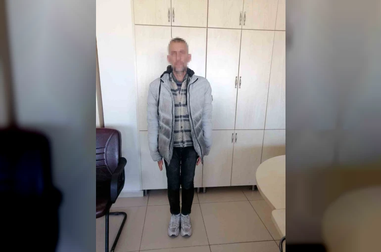 Pes dedirten dolandırıcılık: Topladığı ürünleri seyyar tezgahta sattı 