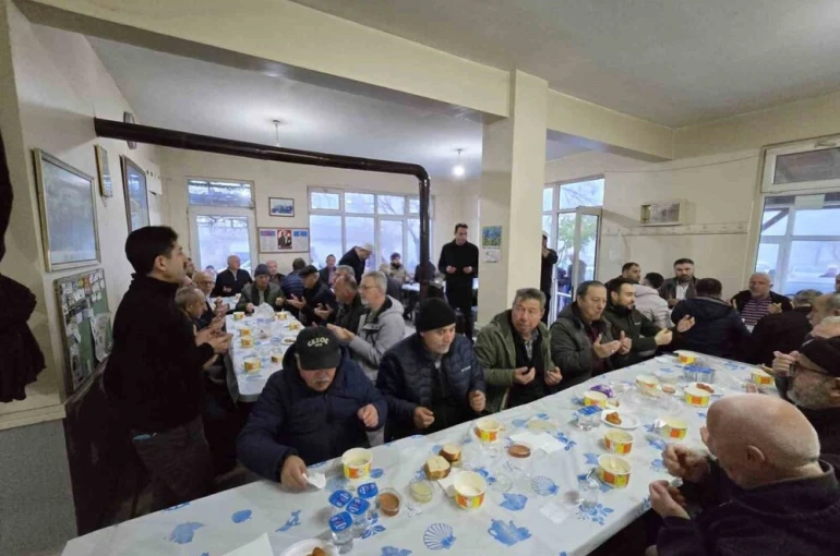 Pınarhisar Hacıfaklı Köyü Camii’nde sabah namazı buluşması 